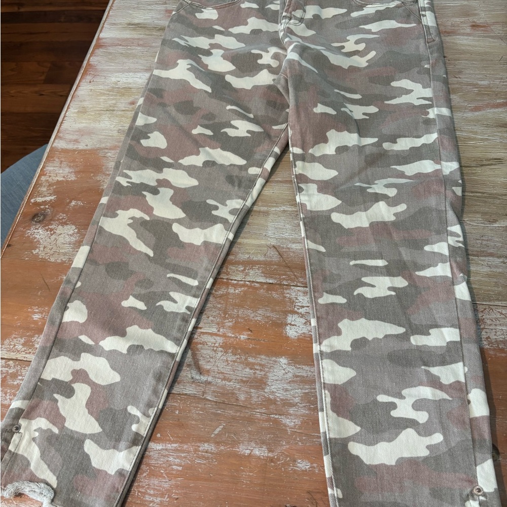Kensie effortless ankle skinny camo size 8 NWT